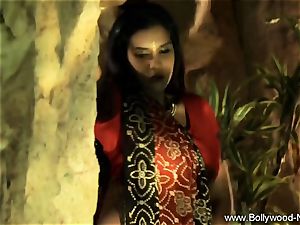 Indian cougar babe Is unbelievable When She Dances